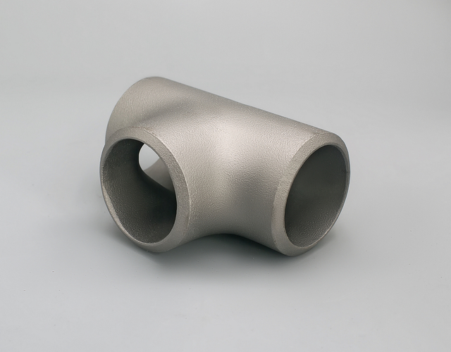 Тройник из углеродистой стали